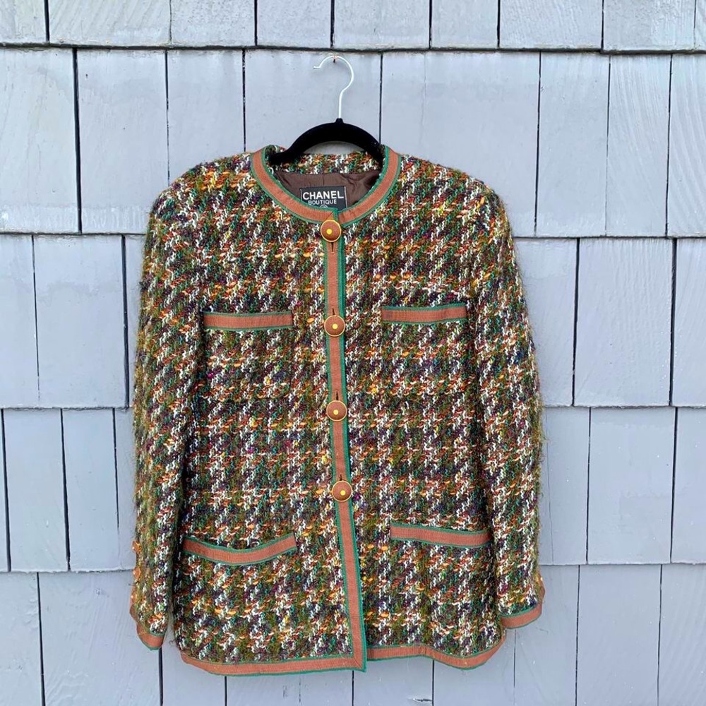 Vintage 80s Chanel Boutique luxury tweed jacket